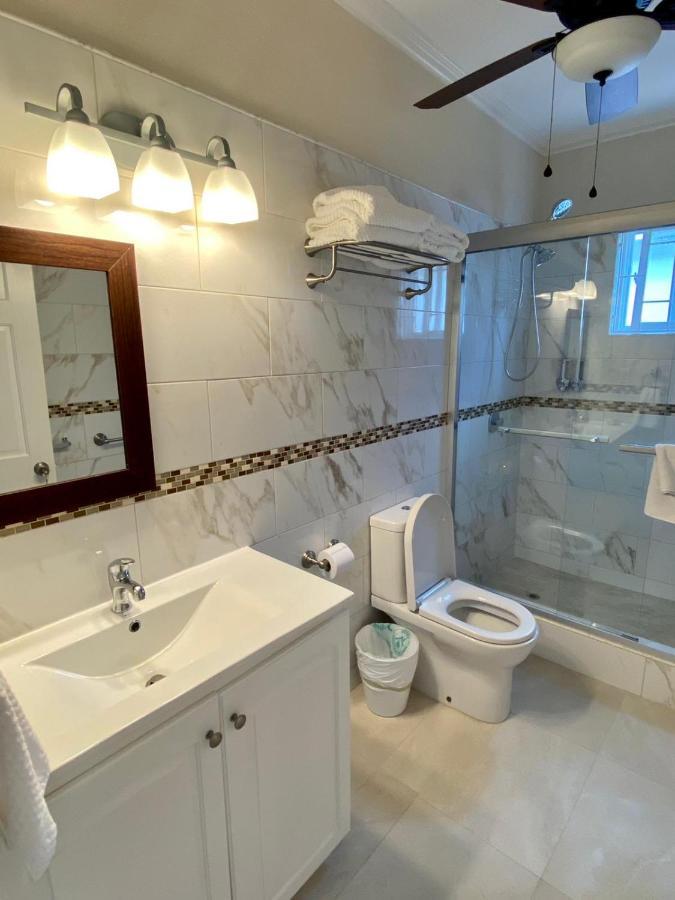 Ixoras Beach Apartments Saint Peter Εξωτερικό φωτογραφία